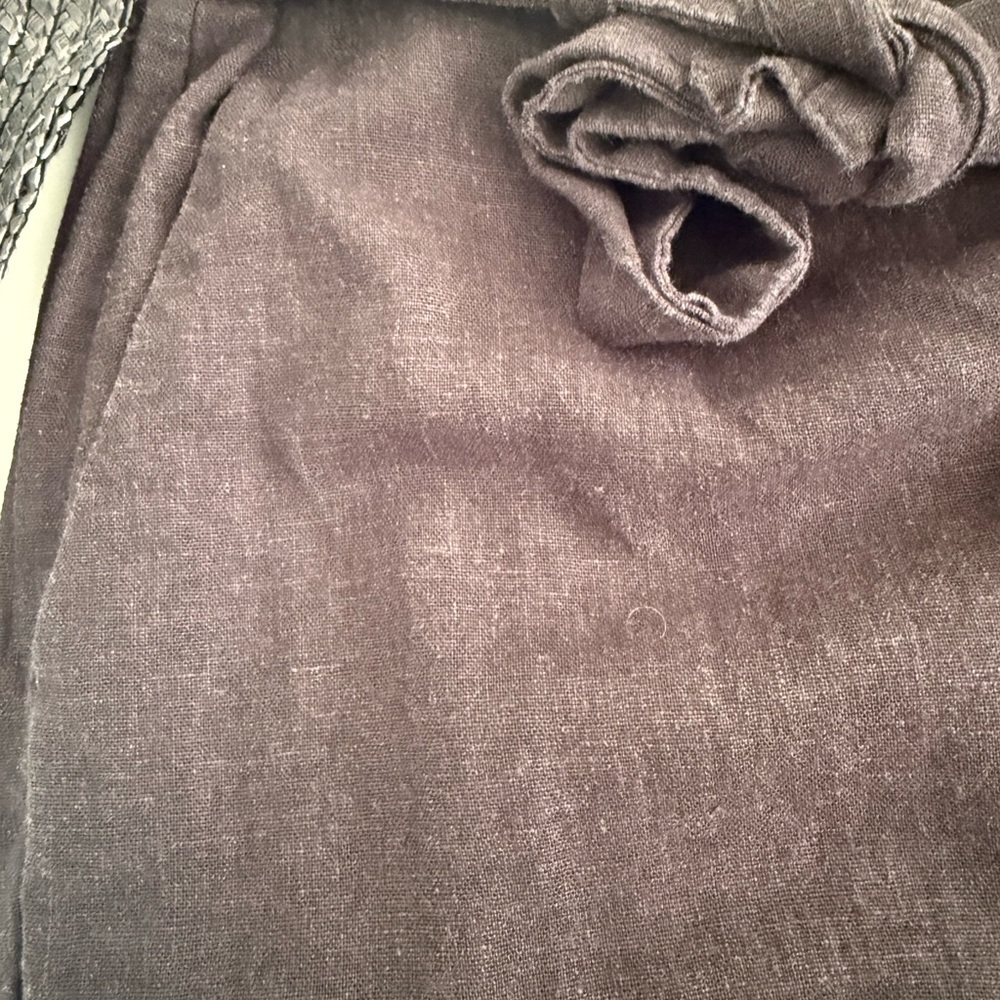 VACAY BUNDLE: Free People Hat, Medium Land n’Sea linen blend pants, L Gap Tee - Picture 8 of 9